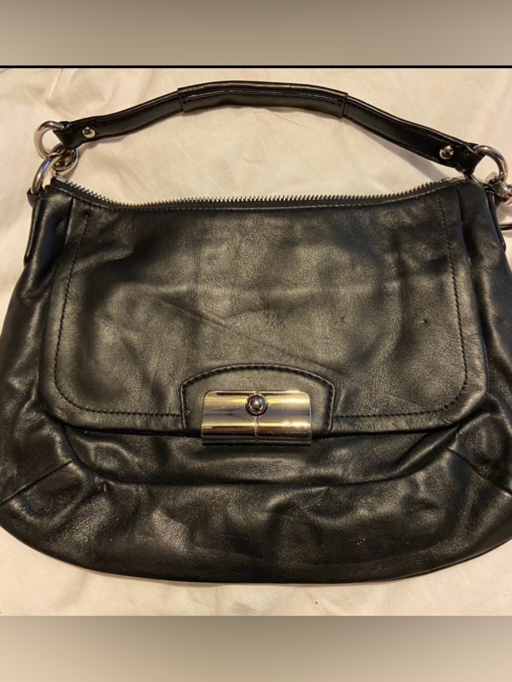 Ladies vintage Coach classic black leather handbag